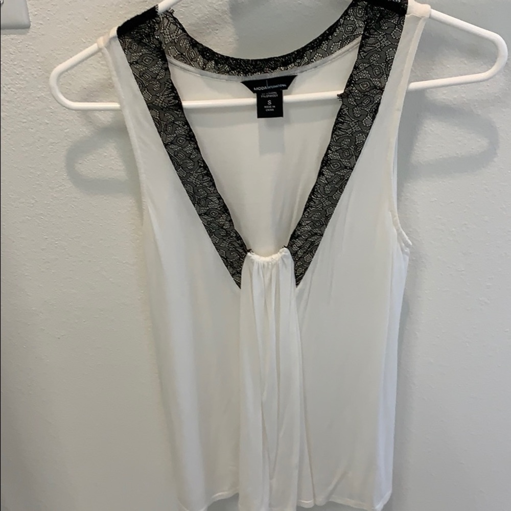 Moda International ladies top